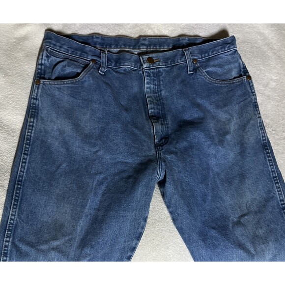 Wrangler Cowboy Cut Mens Jeans 38 x 32 Medium Wash Fit RN 130273 - Picture 5 of 12